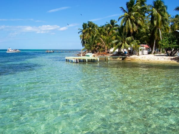 beach-landscape-tobacco-caye-16121