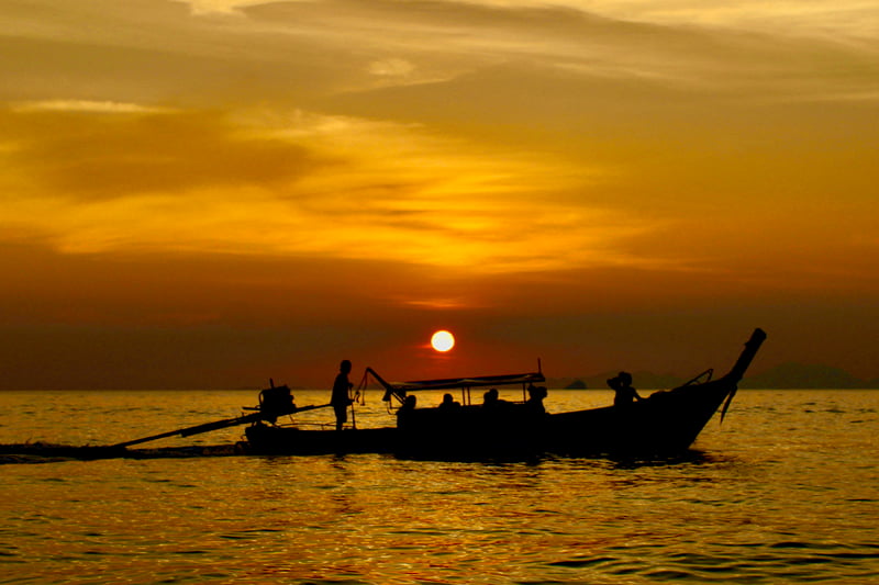 gbc-custom tours-small group boat