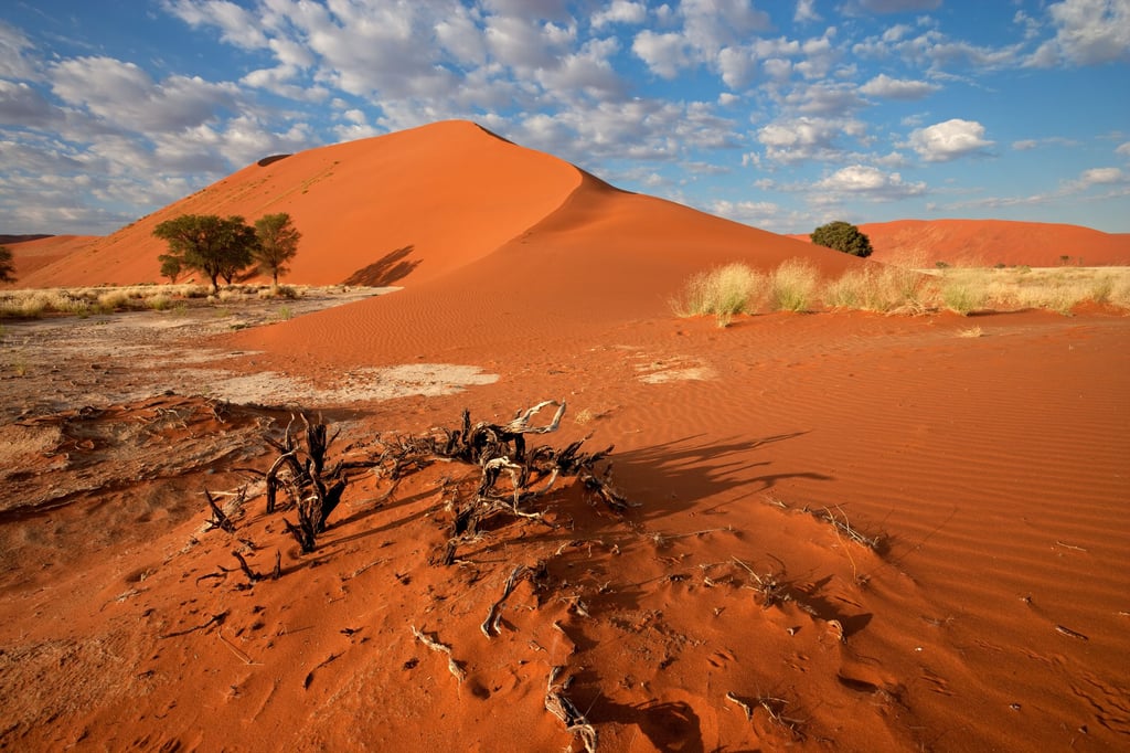 landscape-desert-sossusvlei-15404.jpg