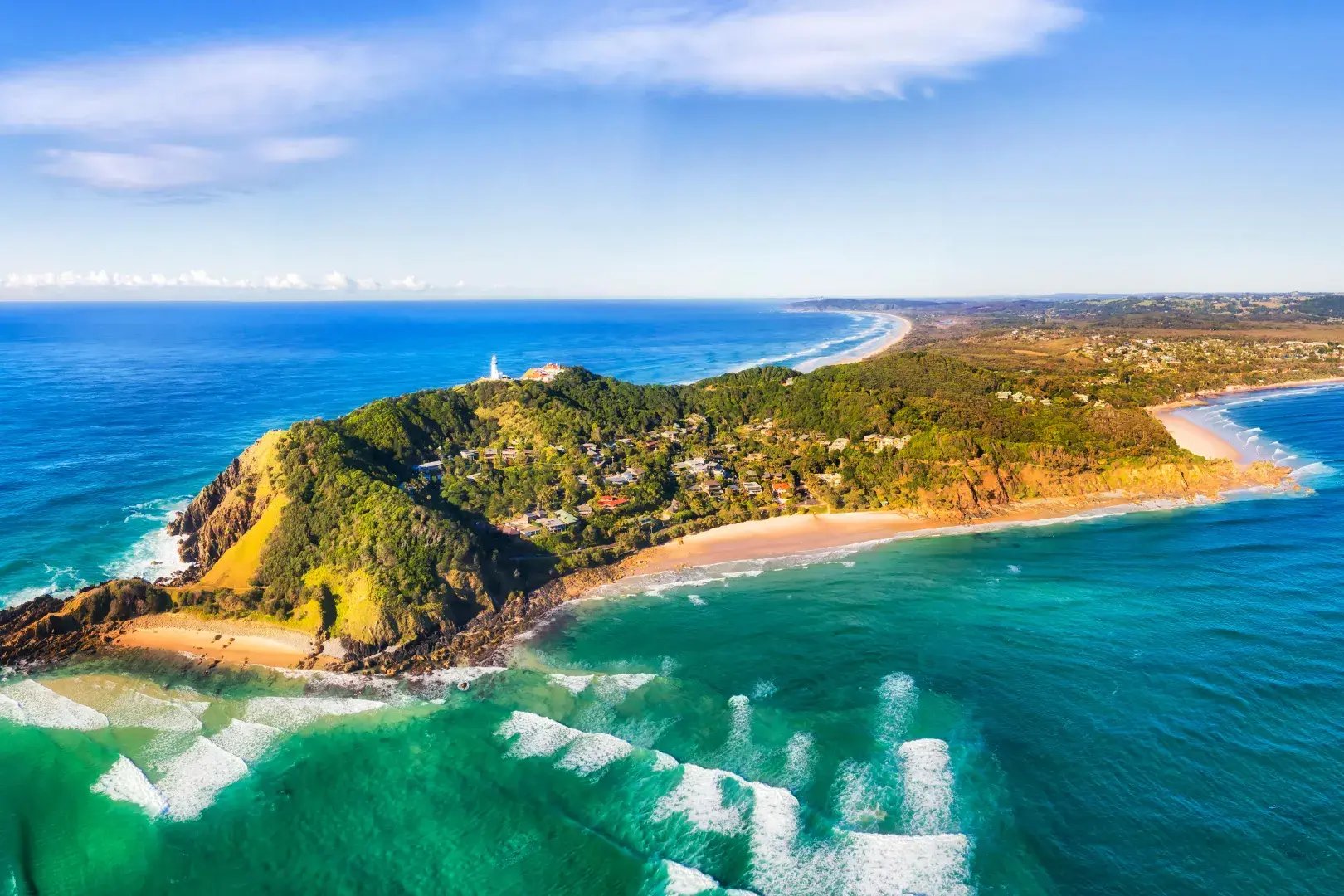 w3985x-byron-bay-famous-lighthouse-807780017